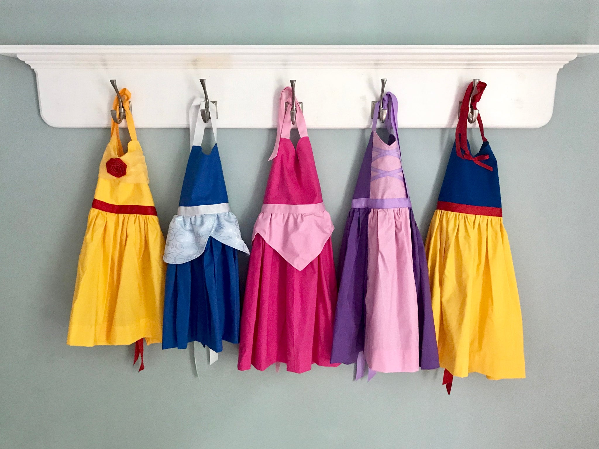 princess dress up aprons Princess aprons diy free pattern